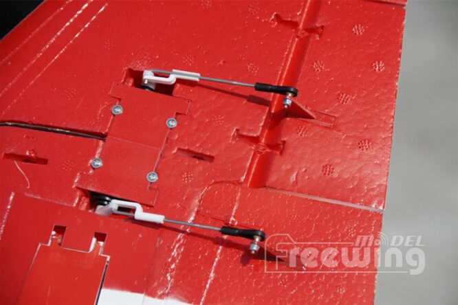 freewing-f-5-tiger-ii-swiss-80mm-edf-jet-pnp-rc-airplane-9